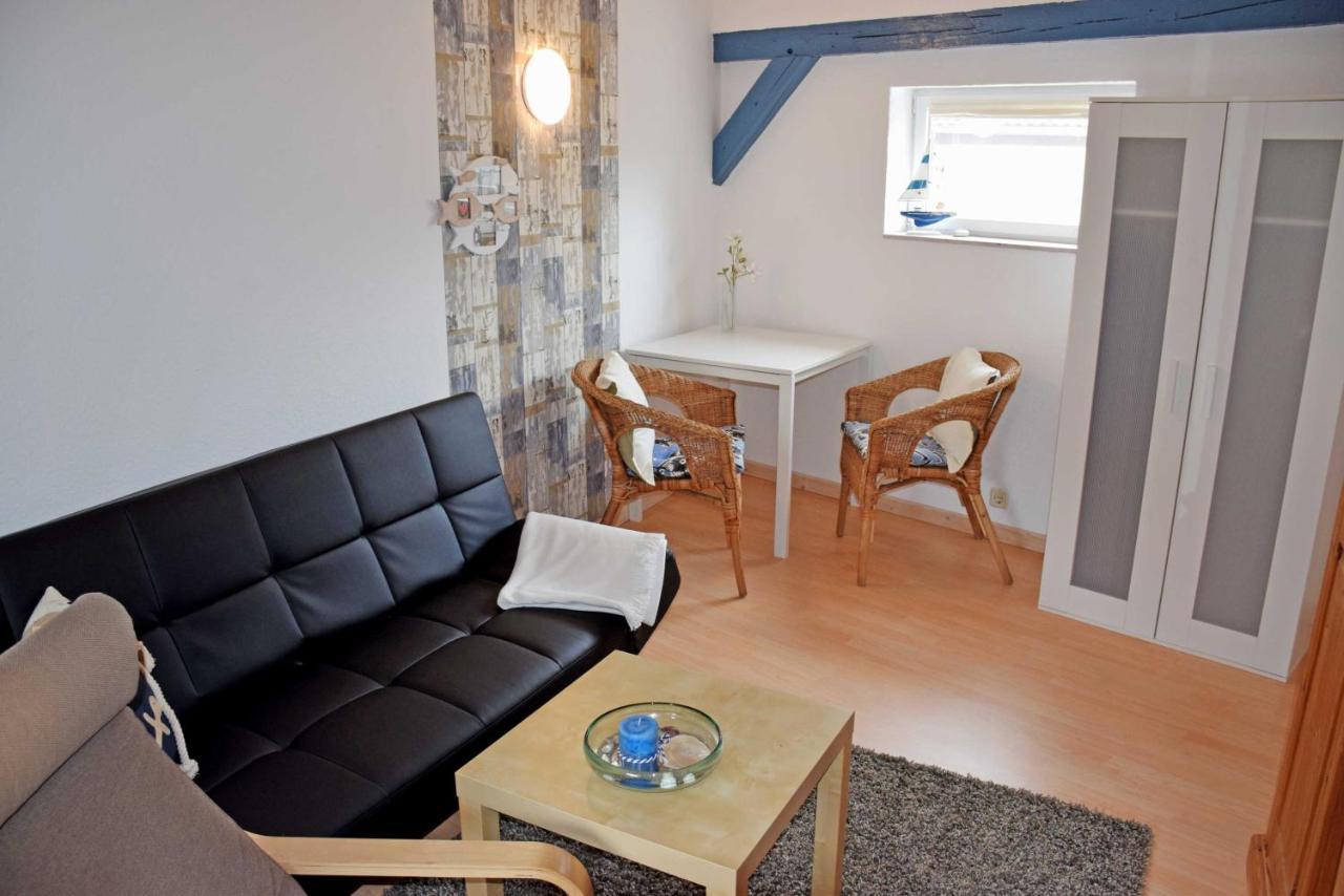 Ferienhaus Zum Hafen In Altefaehr ภายนอก รูปภาพ