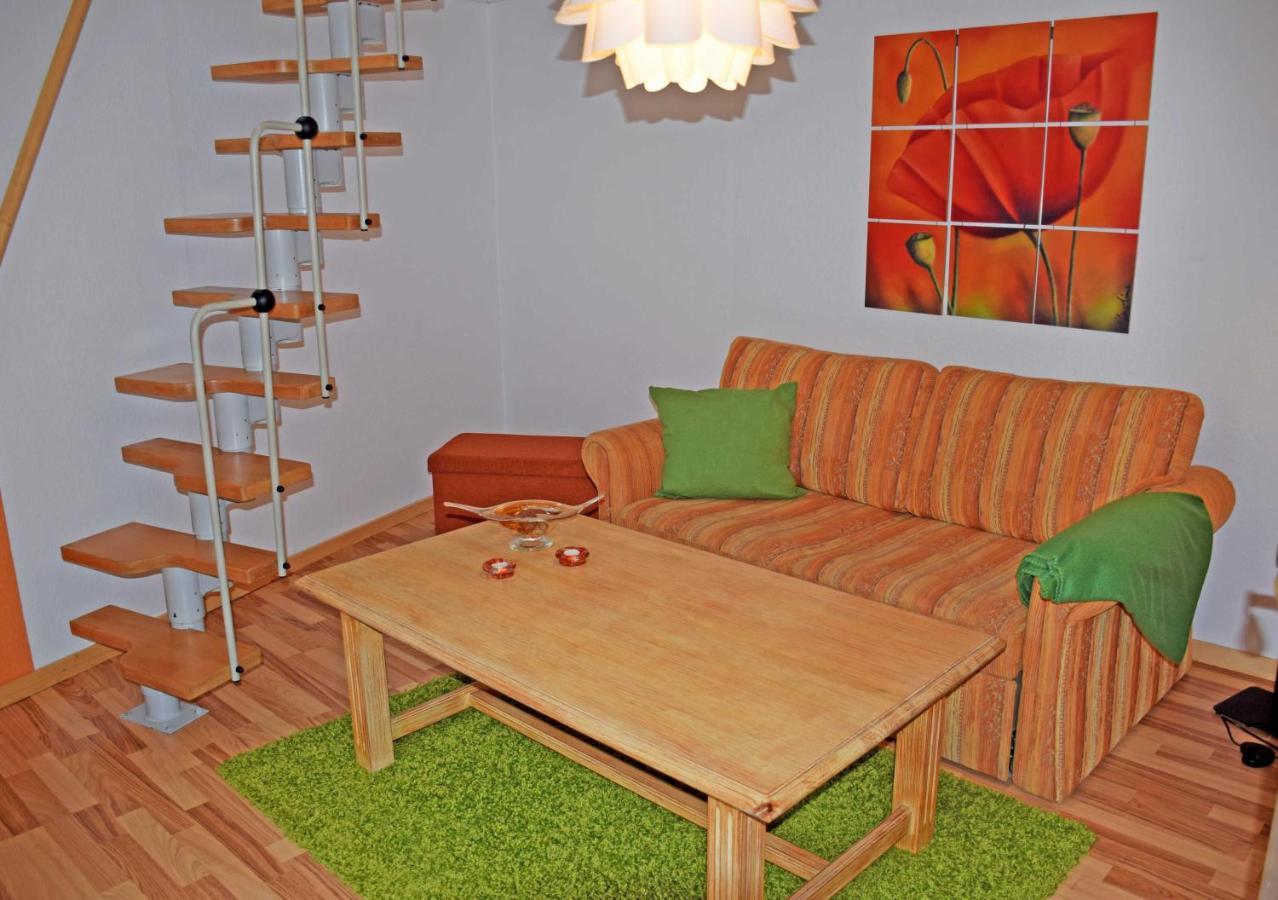 Ferienhaus Zum Hafen In Altefaehr ภายนอก รูปภาพ
