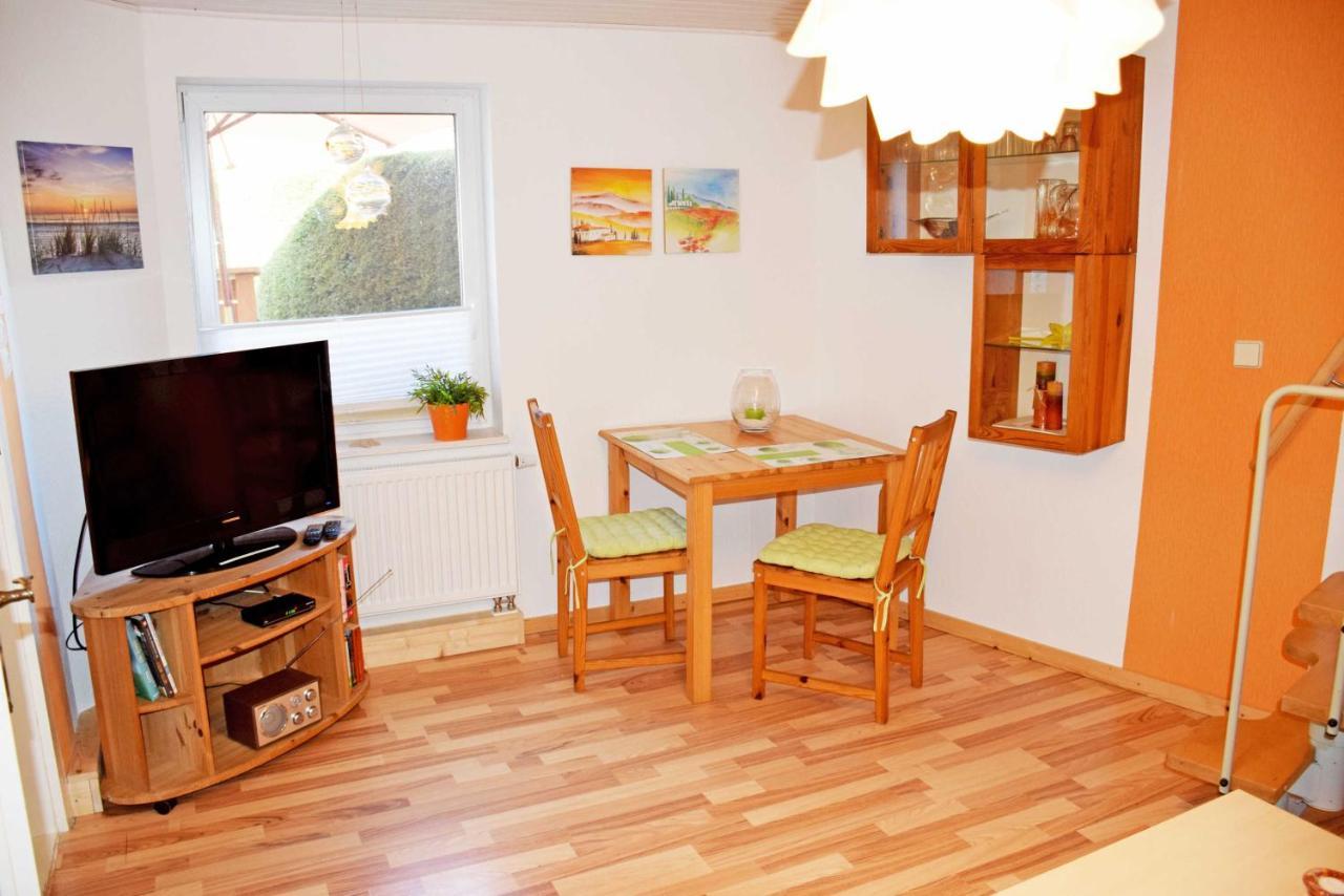 Ferienhaus Zum Hafen In Altefaehr ภายนอก รูปภาพ