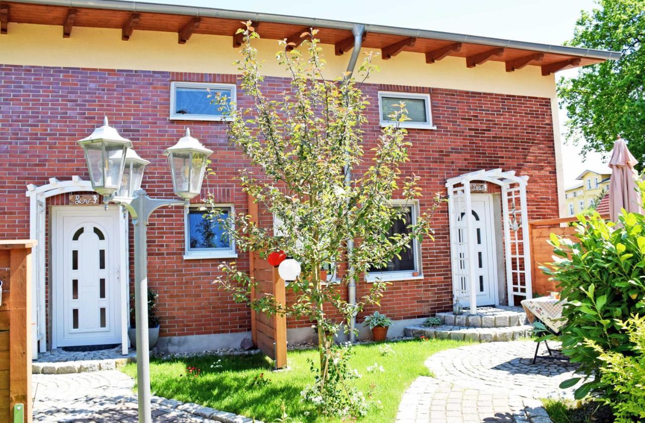 Ferienhaus Zum Hafen In Altefaehr ภายนอก รูปภาพ