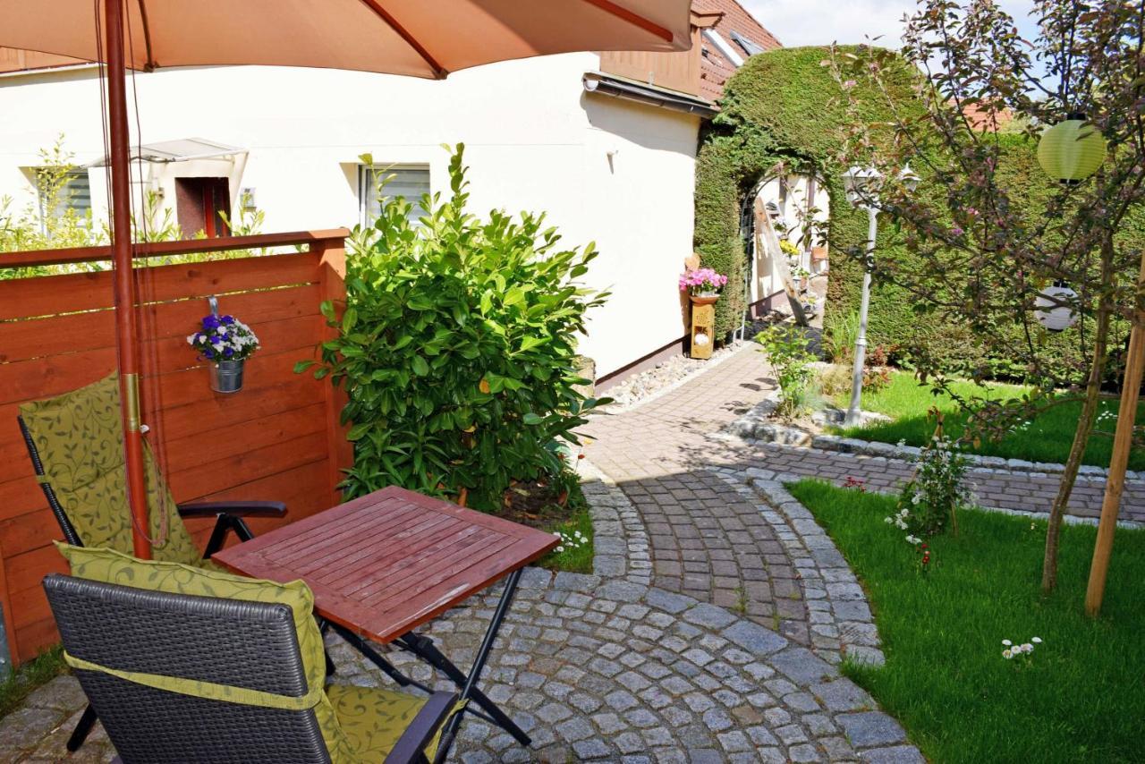 Ferienhaus Zum Hafen In Altefaehr ภายนอก รูปภาพ