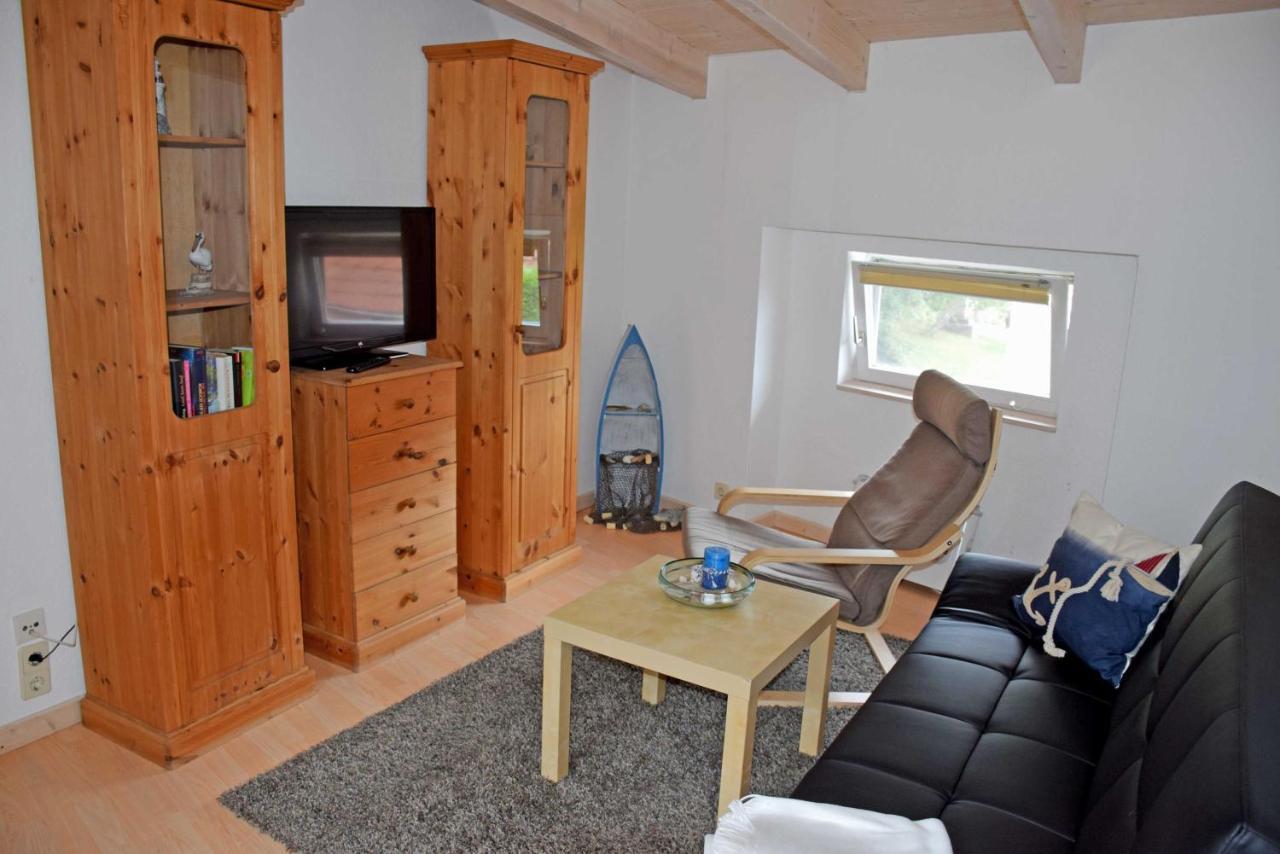 Ferienhaus Zum Hafen In Altefaehr ภายนอก รูปภาพ