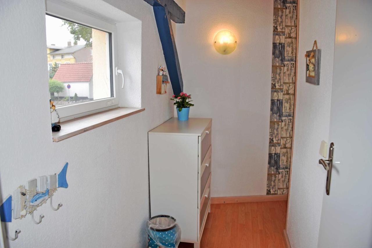 Ferienhaus Zum Hafen In Altefaehr ภายนอก รูปภาพ