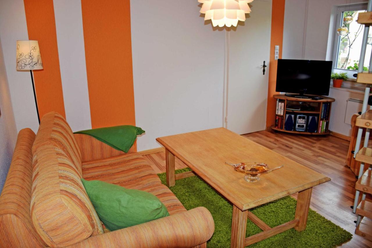 Ferienhaus Zum Hafen In Altefaehr ภายนอก รูปภาพ