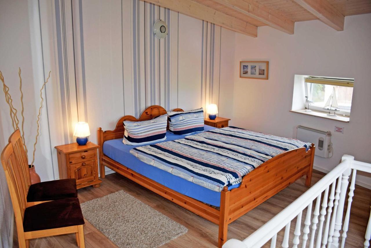 Ferienhaus Zum Hafen In Altefaehr ภายนอก รูปภาพ